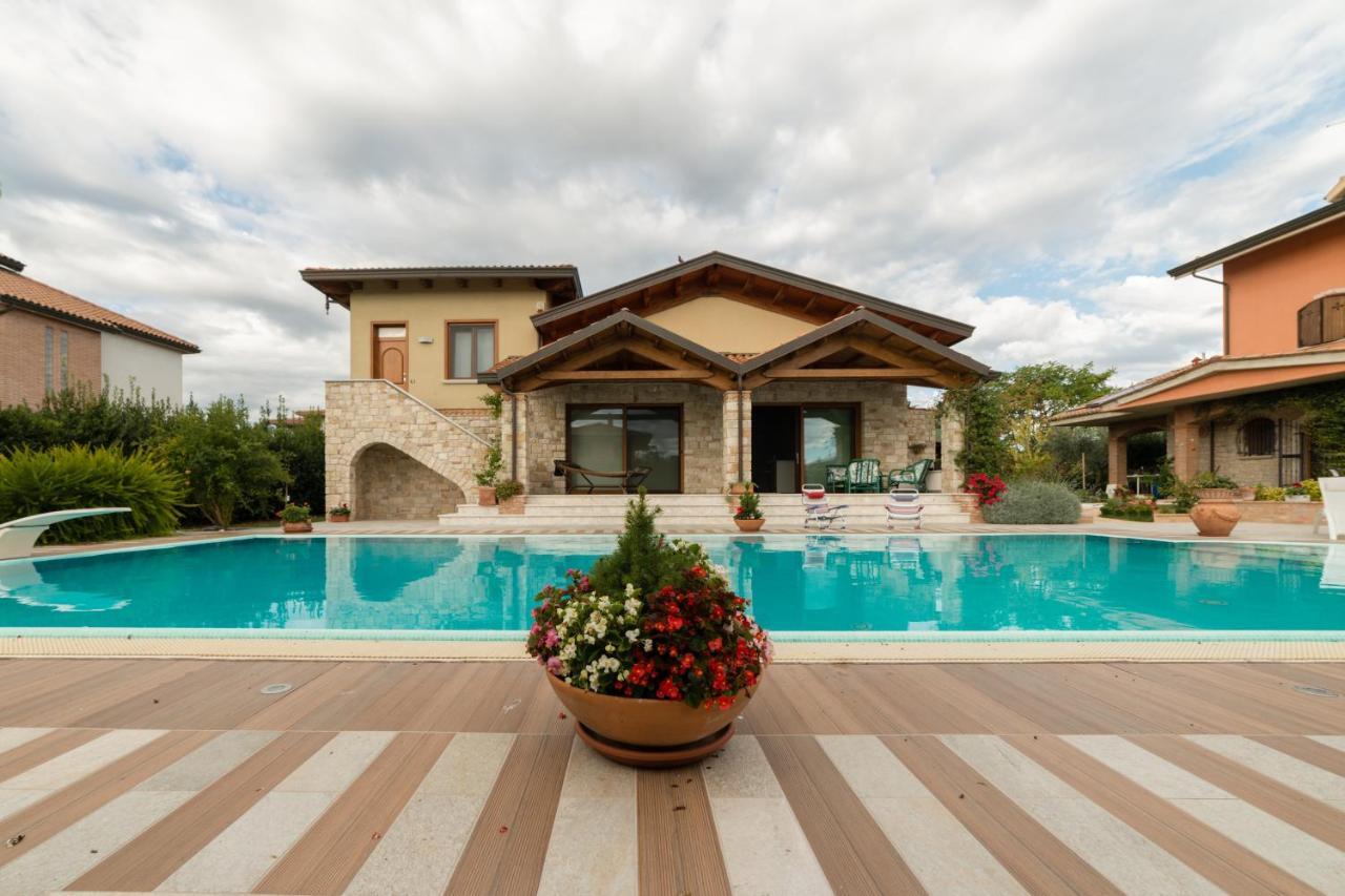 B&B A Casa Di Zia Luisa Venticano Buitenkant foto